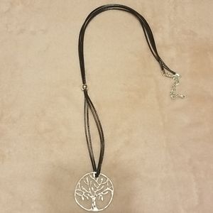 Necklace leather and silver